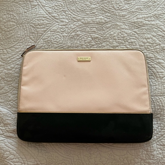 kate spade Handbags - Kate Spade laptop sleeve 15”